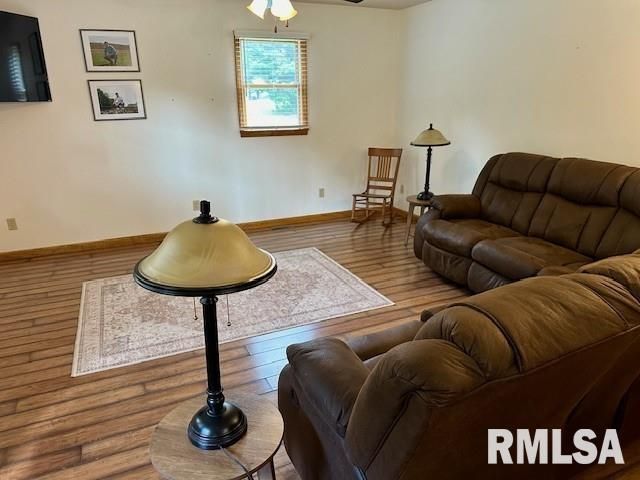 1211 N 1600 E Road, Taylorville, IL 62568