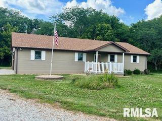 1211 N 1600 E Road, Taylorville, IL 62568