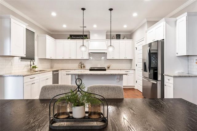 805 Carnegie Court, Locust Grove, GA 30248