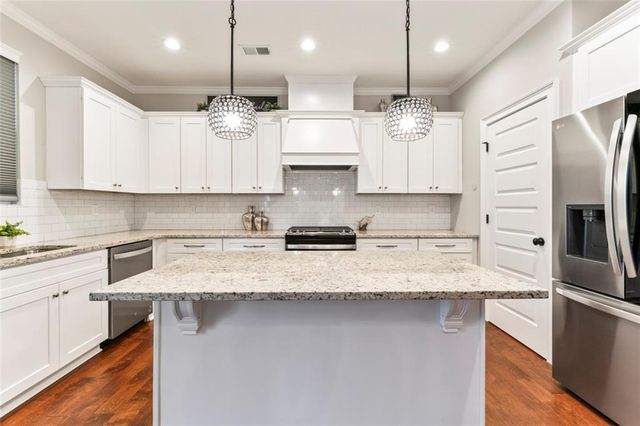 805 Carnegie Court, Locust Grove, GA 30248