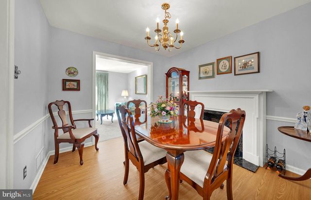 1307 PARK VIEW LN, Downingtown, PA 19335