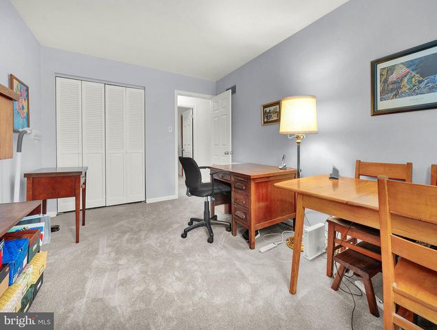 1307 PARK VIEW LN, Downingtown, PA 19335