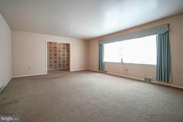 370 S BROADWAY, Pennsville, NJ 08070