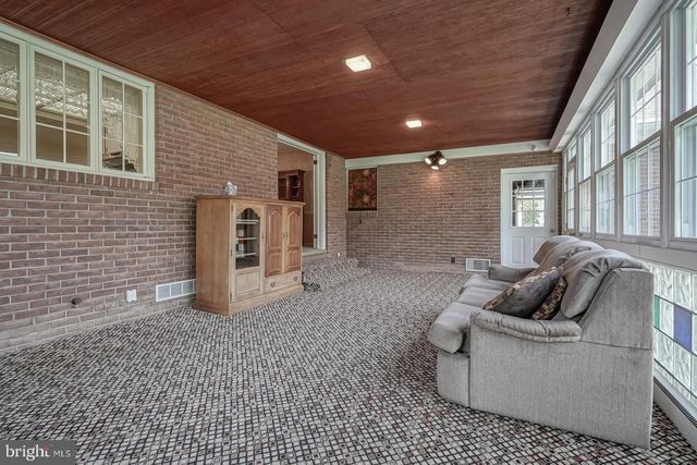370 S BROADWAY, Pennsville, NJ 08070