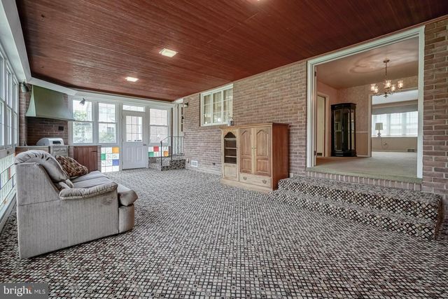 370 S BROADWAY, Pennsville, NJ 08070