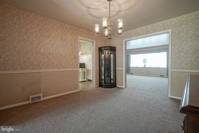 370 S BROADWAY, Pennsville, NJ 08070