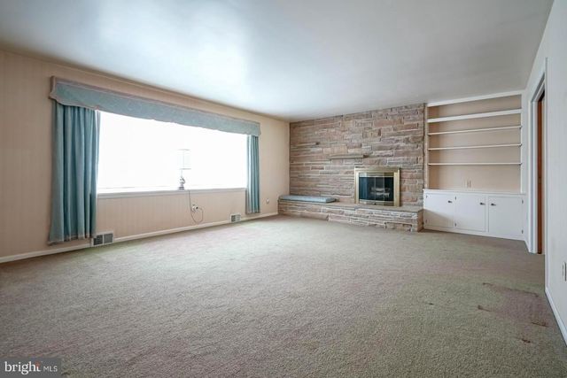 370 S BROADWAY, Pennsville, NJ 08070