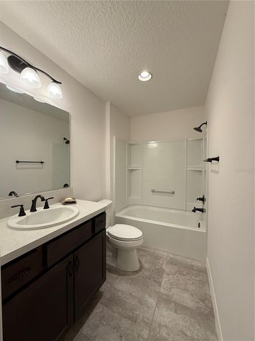 5805 VALENTE COURT, The Villages, FL 32163