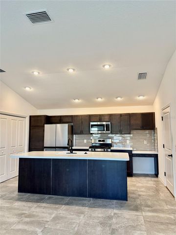5805 VALENTE COURT, The Villages, FL 32163