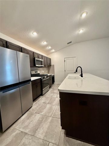 5805 VALENTE COURT, The Villages, FL 32163