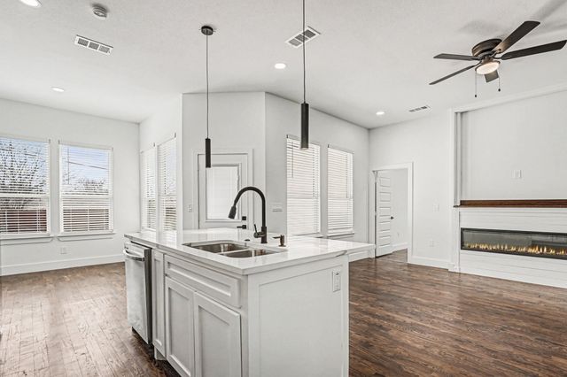 712 Willowbrook Drive, Mesquite, TX 75149