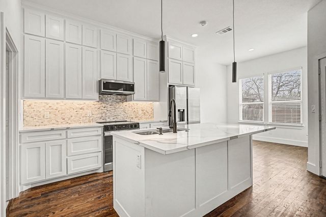 712 Willowbrook Drive, Mesquite, TX 75149