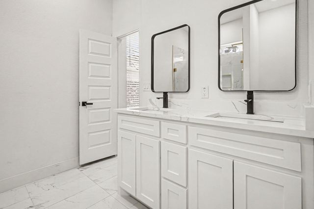 712 Willowbrook Drive, Mesquite, TX 75149