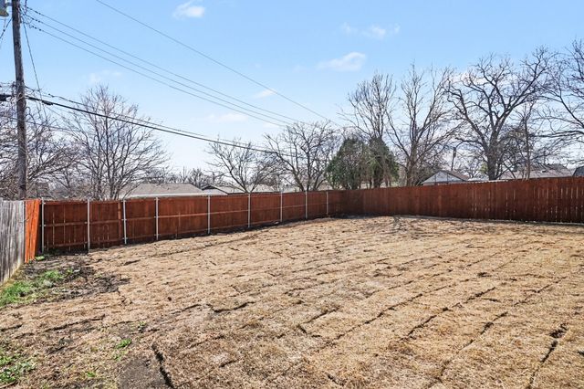 712 Willowbrook Drive, Mesquite, TX 75149