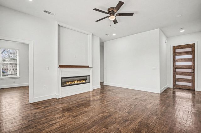 712 Willowbrook Drive, Mesquite, TX 75149