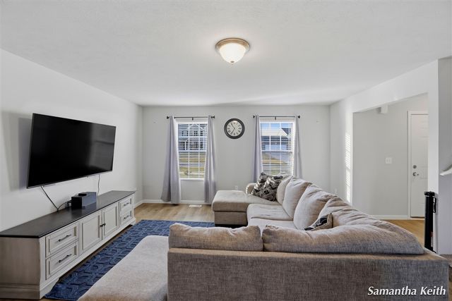 931 View Pointe Drive, Middleville, MI 49333