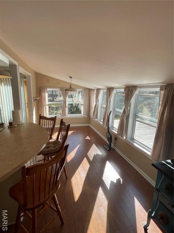 370 Hencken Hollow Lane, St Clair, MO 63077