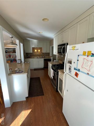 370 Hencken Hollow Lane, St Clair, MO 63077