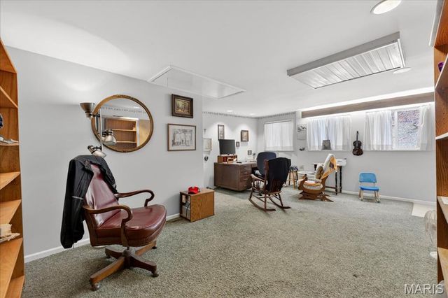 370 Hencken Hollow Lane, St Clair, MO 63077