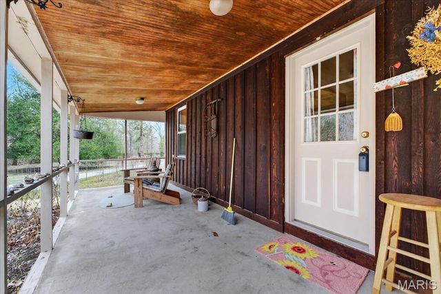 370 Hencken Hollow Lane, St Clair, MO 63077