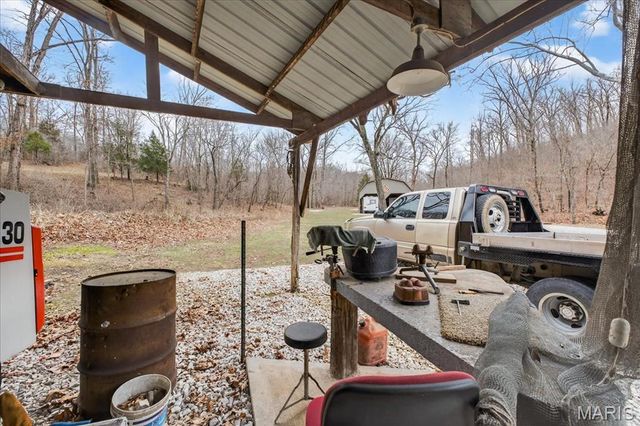 370 Hencken Hollow Lane, St Clair, MO 63077