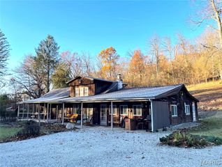 370 Hencken Hollow Lane, St Clair, MO 63077
