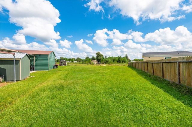 2069 Road 5601, Cleveland, TX 77327