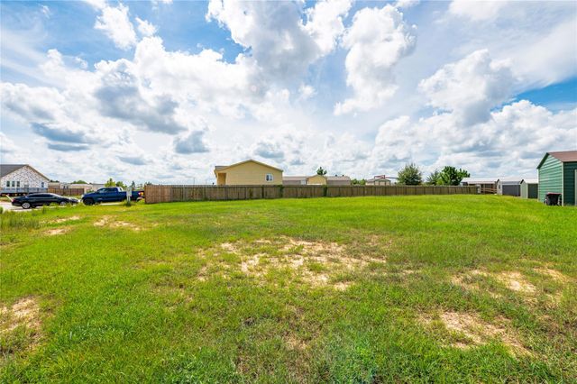 2069 Road 5601, Cleveland, TX 77327