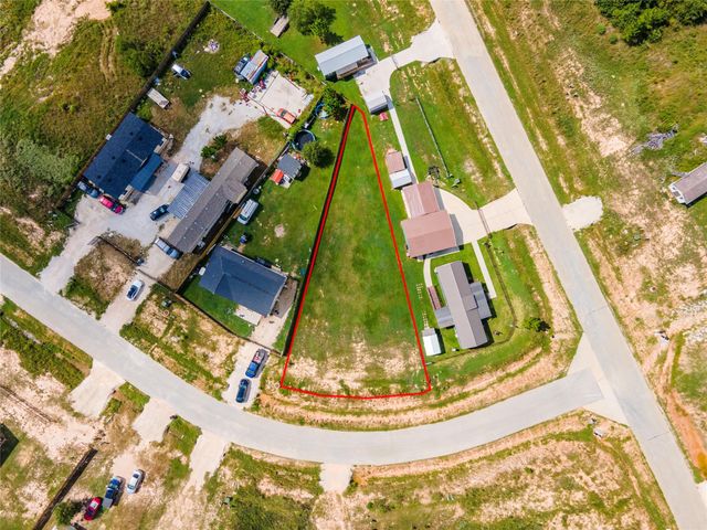 2069 Road 5601, Cleveland, TX 77327