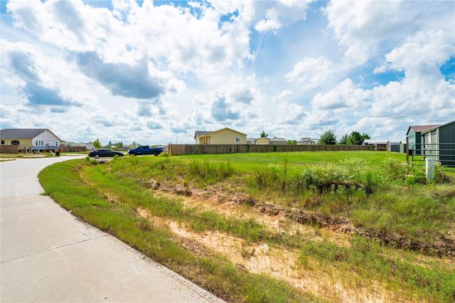 2069 Road 5601, Cleveland, TX 77327