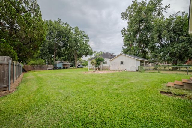 604 Abell Street, Wharton, TX 77488