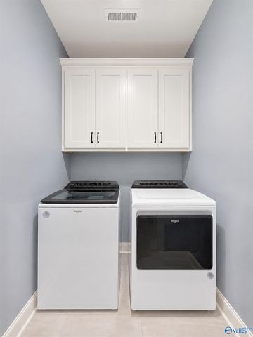 3013 Lisa Lane, Decatur, AL 35603