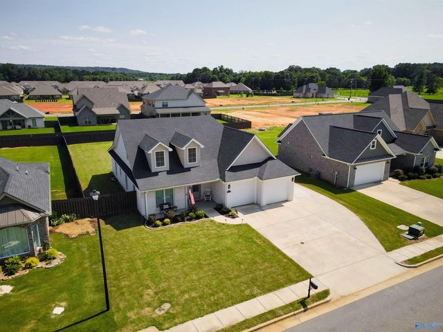3013 Lisa Lane, Decatur, AL 35603