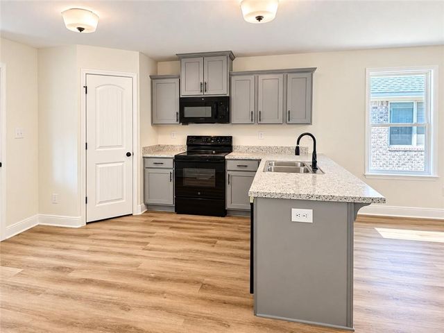 1121 Forest Glen Drive S, Mobile, AL 36618
