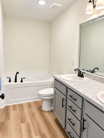 1121 Forest Glen Drive S, Mobile, AL 36618