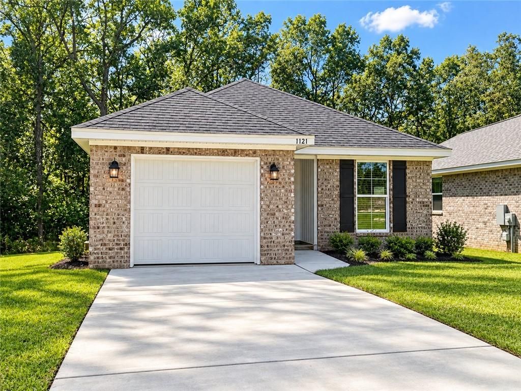1121 Forest Glen Drive S, Mobile, AL 36618