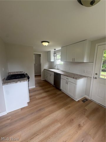 652 Alameda Avenue, Sheffield Lake, OH 44054