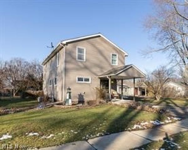 652 Alameda Avenue, Sheffield Lake, OH 44054