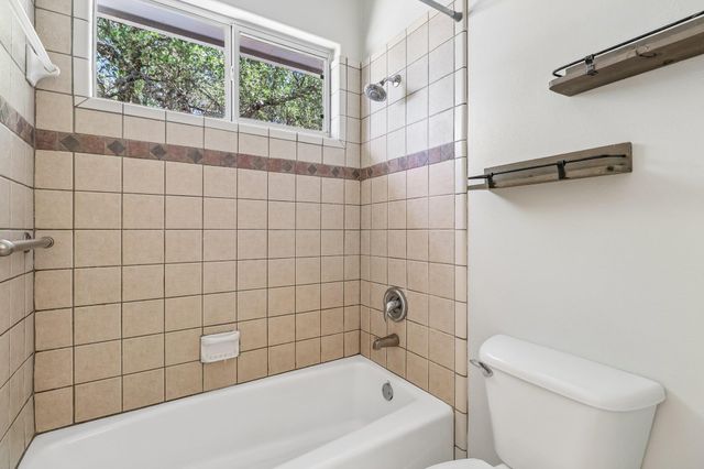1065 Sunset Canyon DR N, Dripping Springs, TX 78620