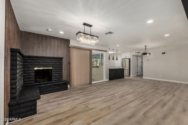 3920 W LANE Avenue, Phoenix, AZ 85051