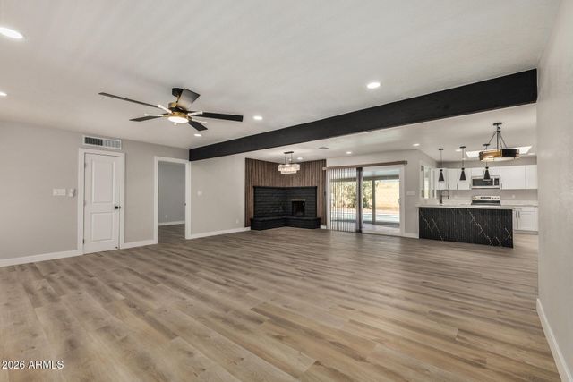 3920 W LANE Avenue, Phoenix, AZ 85051