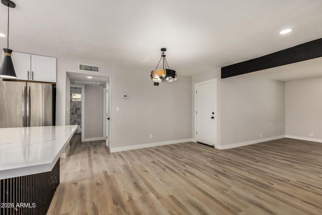 3920 W LANE Avenue, Phoenix, AZ 85051