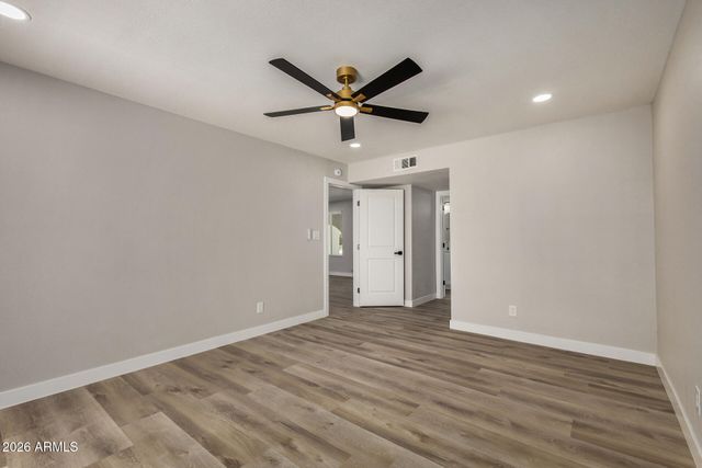 3920 W LANE Avenue, Phoenix, AZ 85051