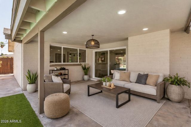 3920 W LANE Avenue, Phoenix, AZ 85051