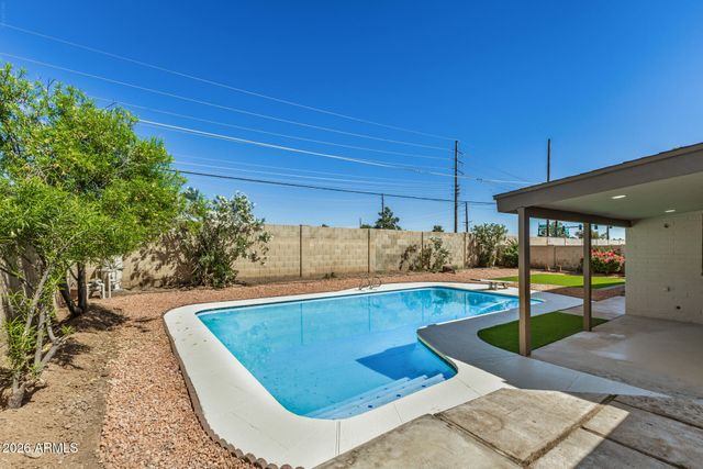 3920 W LANE Avenue, Phoenix, AZ 85051