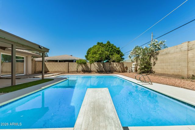 3920 W LANE Avenue, Phoenix, AZ 85051