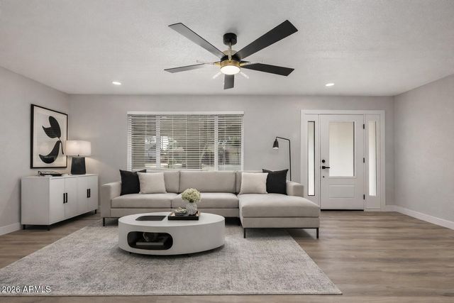 3920 W LANE Avenue, Phoenix, AZ 85051