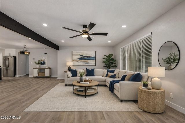 3920 W LANE Avenue, Phoenix, AZ 85051