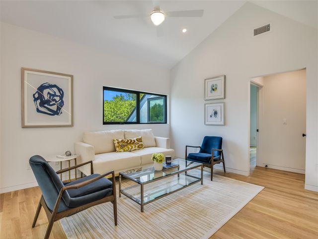 1115 W 31 ST, Austin, TX 78705