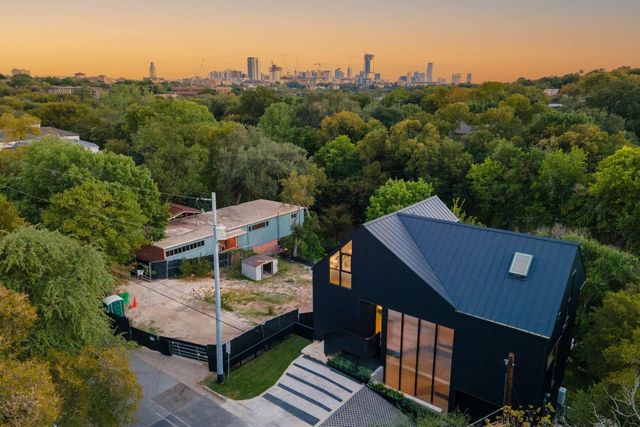 1115 W 31 ST, Austin, TX 78705